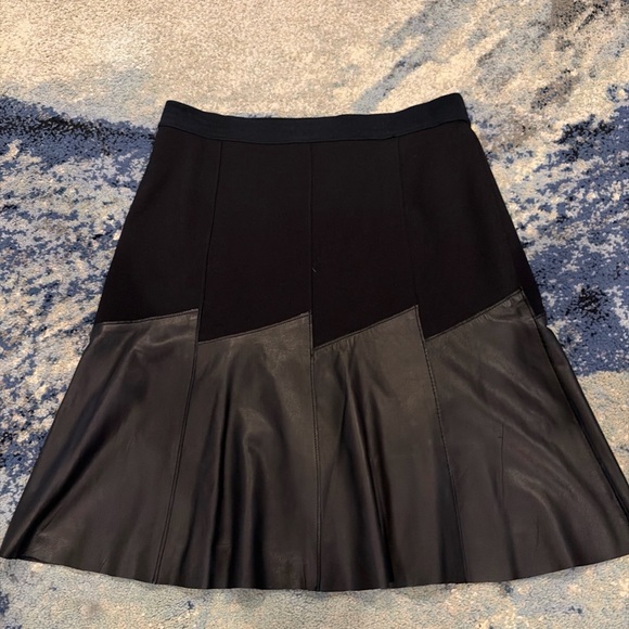 Elie Tahari black skirt 8